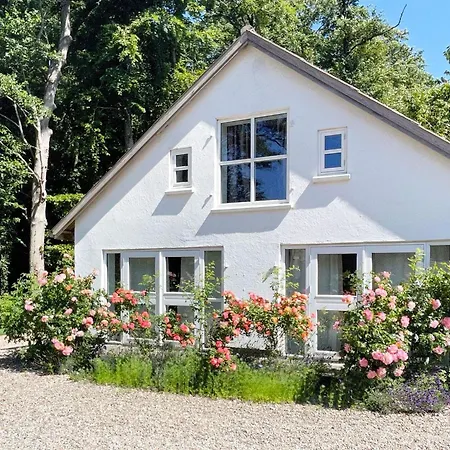 Varnaeshoved Ferienhaus *